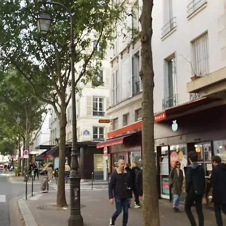 Charming Heart Of Historic Le Marais Parigi